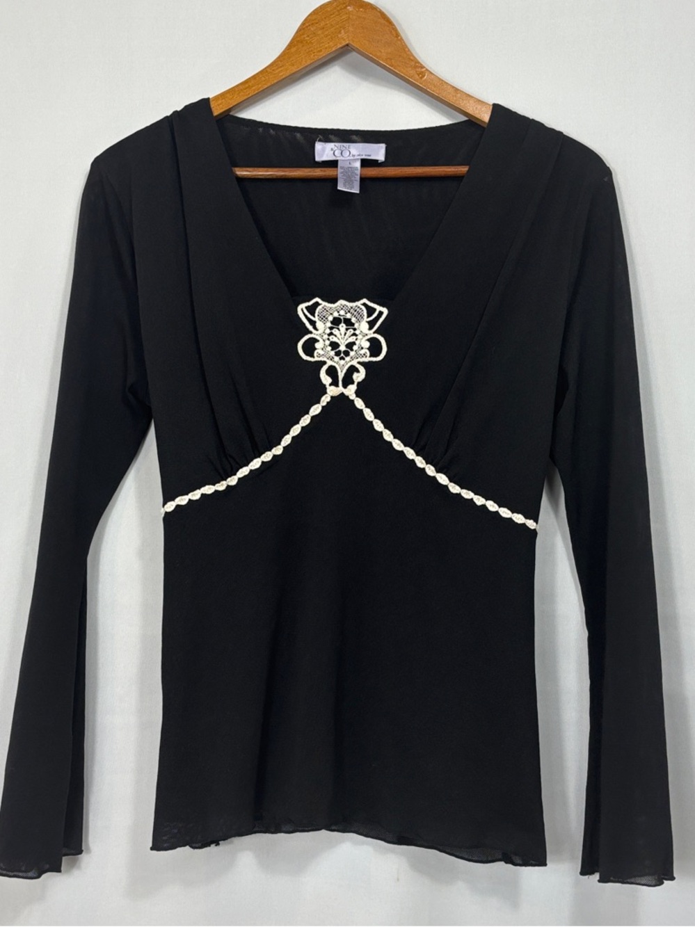 Vintage Black Long-Sleeve V-Neck Top with White Embroidery